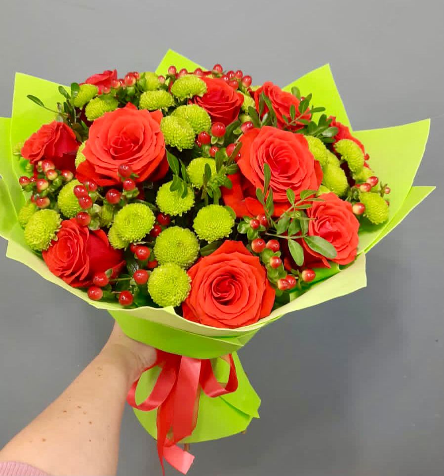 Букет цветов из: Хризантемы и Розы в Сапогово