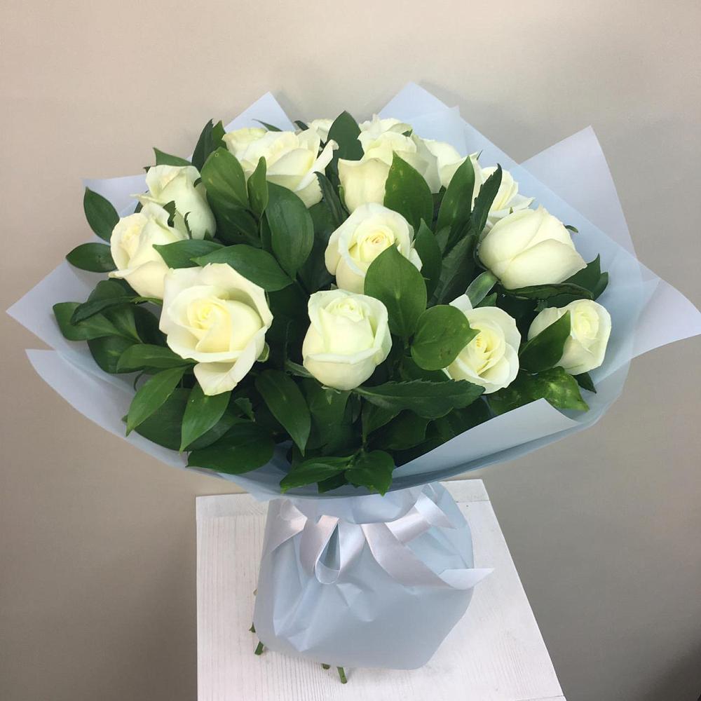 Букет 15 Белых роз Проуд в Сапогово