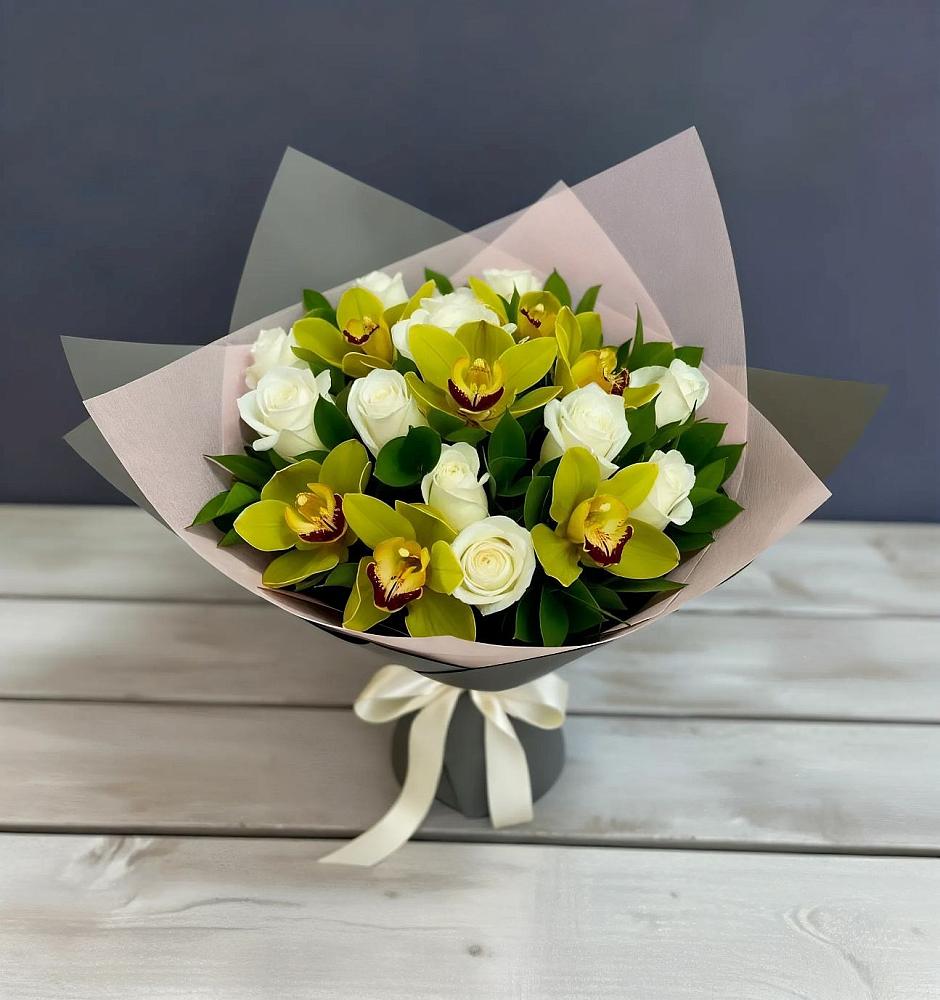 Букет цветов из: Орхидеи и Розы в Сапогово