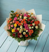 Букет Микс из разноцветных кустовых роз в Сапогово